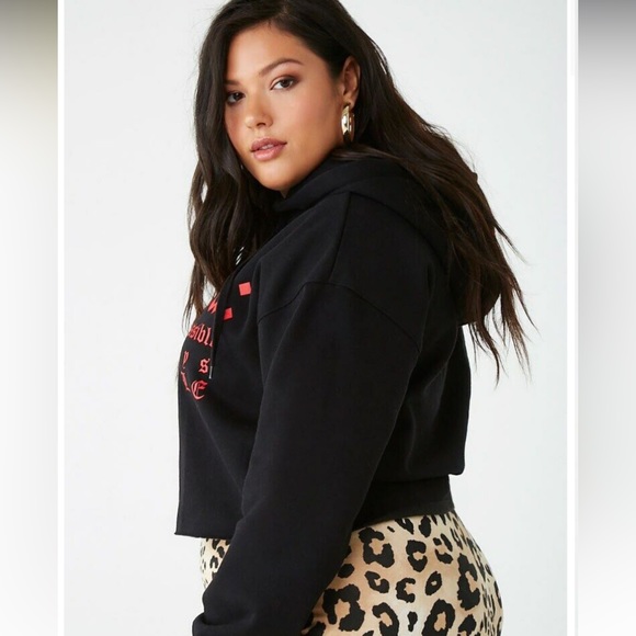 FOREVER 21 + Selena Cropped Hoodie 0X plus size - Picture 3 of 15
